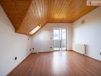 Prodej, dvougenerační rodinný dům (2+kk, 5+kk + 2x balkón) s pozemkem 2.075 m2, Dolní Třebonín - 30