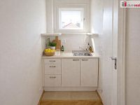  Slunný byt 1+kk 23m2 po rekonstrukci s velkou terasou 39m2 s panoramatickým výhledem, 3.p (4. NP), Smíchov - 11