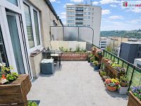  Slunný byt 1+kk 23m2 po rekonstrukci s velkou terasou 39m2 s panoramatickým výhledem, 3.p (4. NP), Smíchov - 3