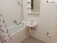 Velmi pěkný byt 1+kk po rekonstrukci, Praha 10 - Strašnice - 11