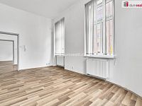 Prodej bytového domu s obchodními prostory v Karlových Varech - 28