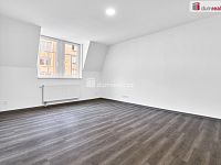 Prodej bytového domu s obchodními prostory v Karlových Varech - 8