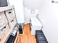 prodej  2gen. RD 6+2 210 m2, pozemek 1322 m2, Hostín, okres Mělník - komora