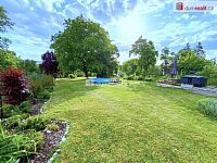 prodej  2gen. RD 6+2 210 m2, pozemek 1322 m2, Hostín, okres Mělník - zahrada 2