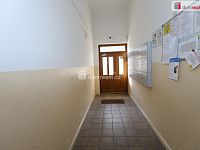 Prostorný byt 2+1 ve čtvrtém patře s výtahem na Čerťáku v Karlových varech - 13