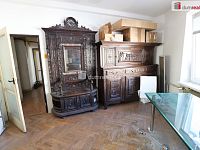 Prostorný byt 2+1 ve čtvrtém patře s výtahem na Čerťáku v Karlových varech - 2