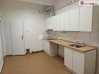 Velmi hezký byt 2+kk po rekonstrukci, Praha 10 - Strašnice  - 8