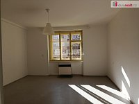 Velmi pěkný byt 1+kk po rekonstrukci, Praha 10 - Strašnice - 1