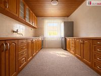 Dům s výhledem na celé Ústí, dvěma byty a soukromím, které jinde nenajdete - 15