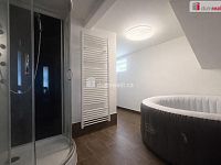 Dům s výhledem na celé Ústí, dvěma byty a soukromím, které jinde nenajdete - 22