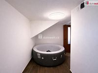 Dům s výhledem na celé Ústí, dvěma byty a soukromím, které jinde nenajdete - 24