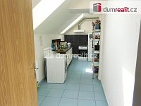 Pronájem pokoje s koupelnou a WC,20m2,Praha 8, Zenklova - 6