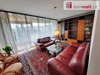 Nájem bytu 3+1+L+garáž - obývací pokoj