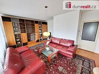 Nájem bytu 3+1+L+garáž - obývací pokoj