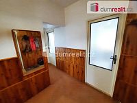 Nájem bytu 3+1+L+garáž - předsíň bytu