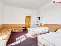 Prodej zavedené restaurace "Rafanda" s penzionem v Hroznětíně, okr. K.Vary - 16