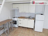 Pronájem 1+kk 32m2, po rekonstrukci, přízemí, atraktivní lokalita Praha 6, nám. Interbrigády - 2