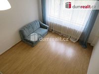 Pronájem 1+kk 32m2, po rekonstrukci, přízemí, atraktivní lokalita Praha 6, nám. Interbrigády - 3