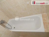 Pronájem 1+kk 32m2, po rekonstrukci, přízemí, atraktivní lokalita Praha 6, nám. Interbrigády - 7