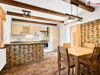 Prodej rodinného domu v Hroznětíně - 8