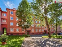 Prodej slunného bytu 2+1 v Ostrově 