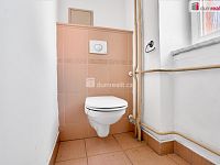 Prodej slunného bytu 2+1 v Ostrově  - 10