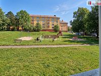 Prodej slunného bytu 2+1 v Ostrově  - 15