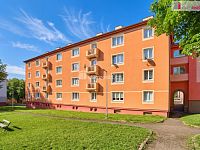 Prodej slunného bytu 2+1 v Ostrově  - 16