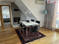 Pronájem, luxusní byt 3+kk/B ve čtvrtém patře s osobním soukromým výtahem v cihlovém domě v Mariánských Lázních - 8