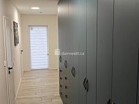 Rodinný dům 4+kk, Kostelec nad Labem - chodba