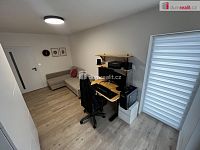 Rodinný dům 4+kk, Kostelec nad Labem - pokoj