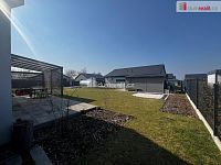 Rodinný dům 4+kk, Kostelec nad Labem - zahrada s terasou