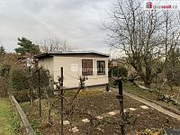 Prodej dřevěné podsklepené zahradní chaty 20m2, zahrada 385 m2, osada Jenerálka, Praha Dejvice