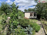 Prodej dřevěné podsklepené zahradní chaty 20m2, zahrada 385 m2, osada Jenerálka, Praha Dejvice