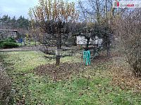 Prodej dřevěné podsklepené zahradní chaty 20m2, zahrada 385 m2, osada Jenerálka, Praha Dejvice - 8