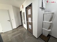 Světlý byt 3+kk po rekonstrukci s lodžií a výhledem do parku – Štětí - 17