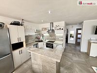 Světlý byt 3+kk po rekonstrukci s lodžií a výhledem do parku – Štětí - 2