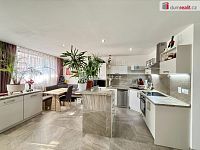 Světlý byt 3+kk po rekonstrukci s lodžií a výhledem do parku – Štětí - 7