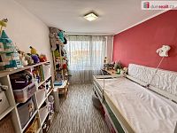 Světlý byt 3+kk po rekonstrukci s lodžií a výhledem do parku – Štětí - 9