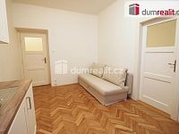 Pronájem 2+kk 45 m2 P5 Košíře Slávy Horníka zařízeno průchozí   - 2