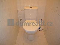 Exkluzivně pronájem 2+1 56m2 balkon P10 Malešice Skřivanská neprůchozí pokoje rekonstrukce částečně zařízený  - 11