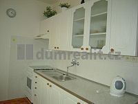 Exkluzivně pronájem 2+1 56m2 balkon P10 Malešice Skřivanská neprůchozí pokoje rekonstrukce částečně zařízený  - 3