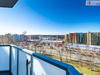 K prodeji, světlý byt 3+1 s jídelnou, šatnou, 2 balkóny a 2 sklepy, ul. Prachatická 1203/13 (u Cinestaru), České Budějovice - 12