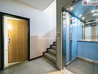 K prodeji, světlý byt 3+1 s jídelnou, šatnou, 2 balkóny a 2 sklepy, ul. Prachatická 1203/13 (u Cinestaru), České Budějovice - 23