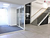 Pronájem bytu s terasou a garážovým stáním, Praha 6  - 16