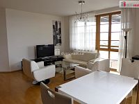 Pronájem bytu s terasou a garážovým stáním, Praha 6  - 4