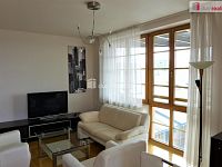 Pronájem bytu s terasou a garážovým stáním, Praha 6  - 7