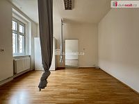 Pronájem 1+1 v centru města Chomutov - 4