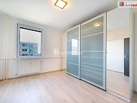 K prodeji, světlý byt 3+1 s jídelnou, šatnou, 2 balkóny a 2 sklepy, ul. Prachatická 1203/13 (u Cinestaru), České Budějovice - 18