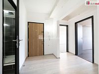 K prodeji, světlý byt 3+1 s jídelnou, šatnou, 2 balkóny a 2 sklepy, ul. Prachatická 1203/13 (u Cinestaru), České Budějovice - 3